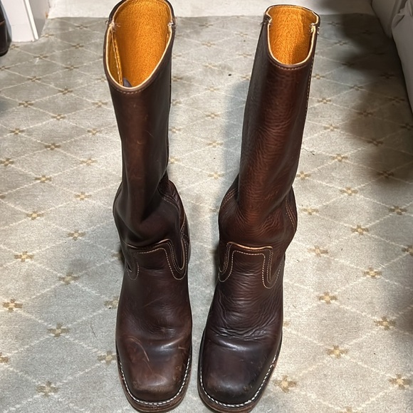 Frye Campus Boots, Brown Leather Heeled Boots - Picture 5 of 16